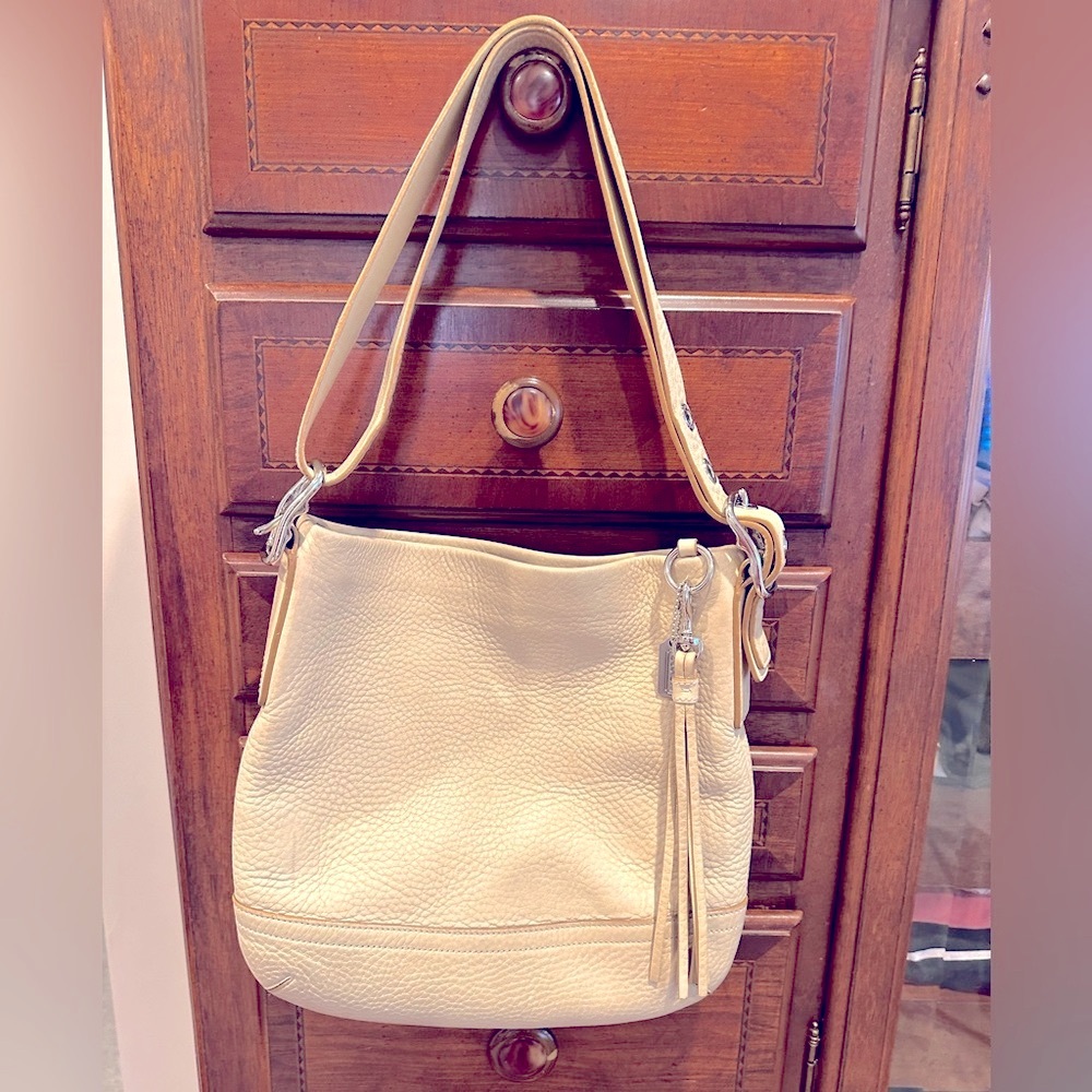 Coach classic beige leather handbag.